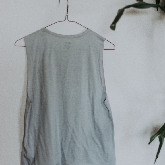 Cut Off Tank Top - Picture 3 of 3